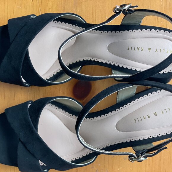 Kelly & Katie Liliena Sz 9 Black Microsuede Platform Sandal (Worn once) - Picture 8 of 16